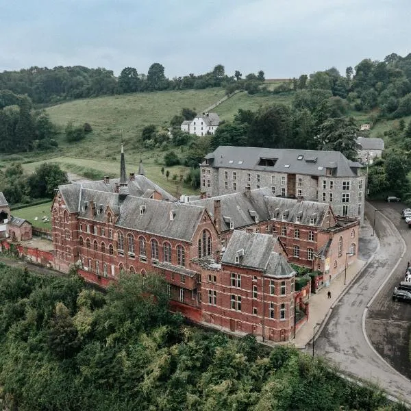 La Merveilleuse by Infiniti hôtel – hotel w mieście Dinant