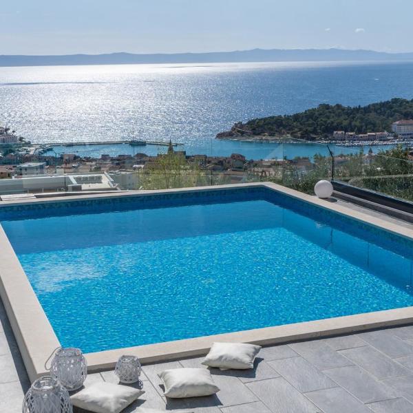 NEW! Villa Lea 5-bedroom villa with private pool and amazing views of city and sea