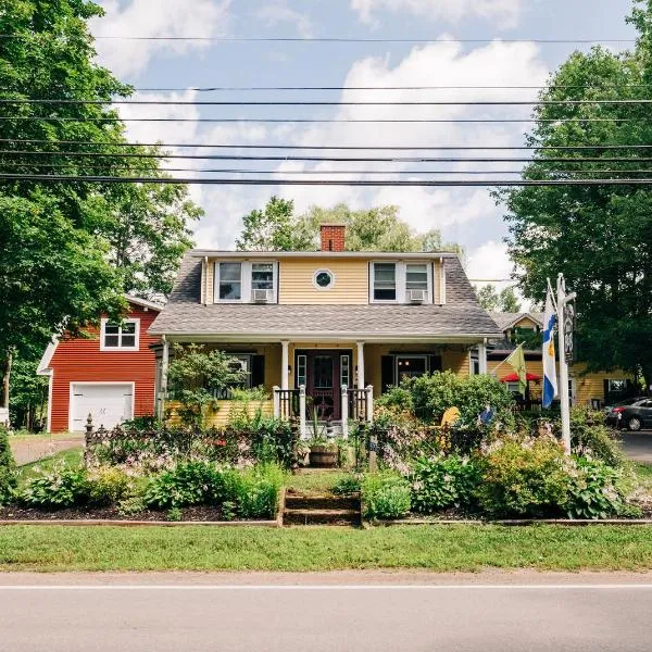 Farmhouse Inn B&B、Canningのホテル