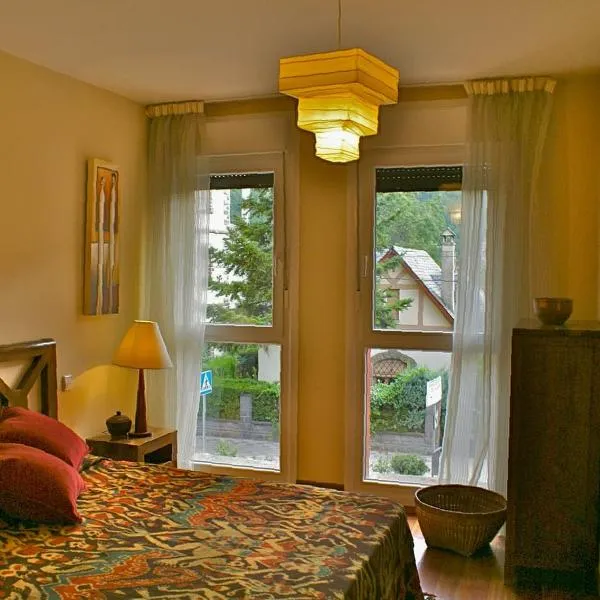 Apartamento Lola2 Boltaña, hotel v destinaci Boltaña