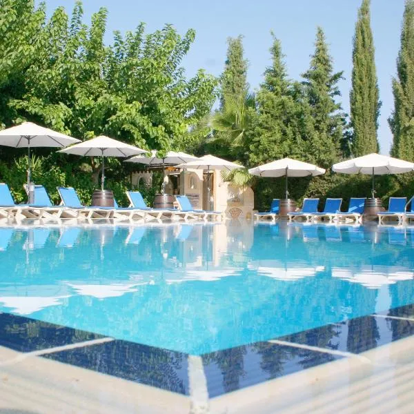 Apollonia Hotel Apartments, hotel in Paphos