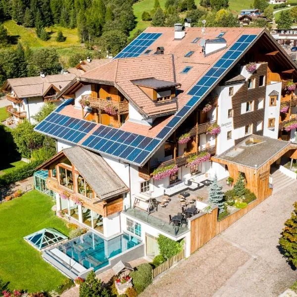 Berghotel Miramonti, hotel in Tesero