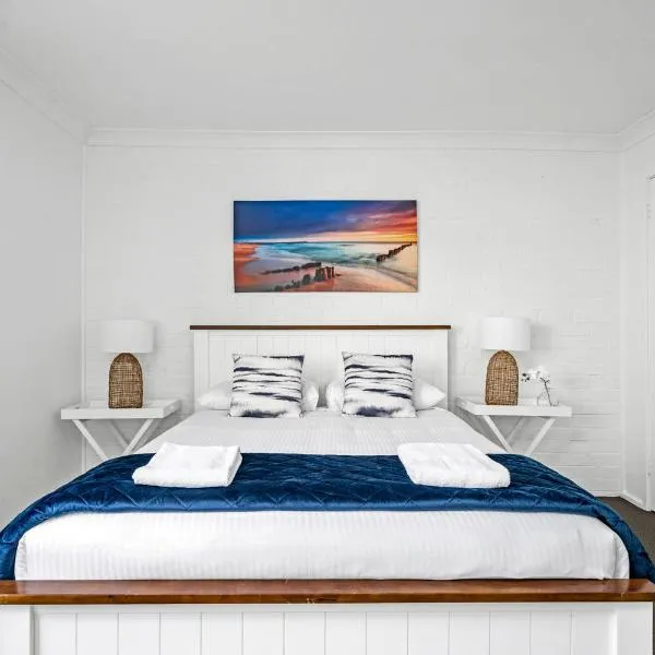 Husky 56 Beachfront Villa's - great location on the beach, hotel in Huskisson