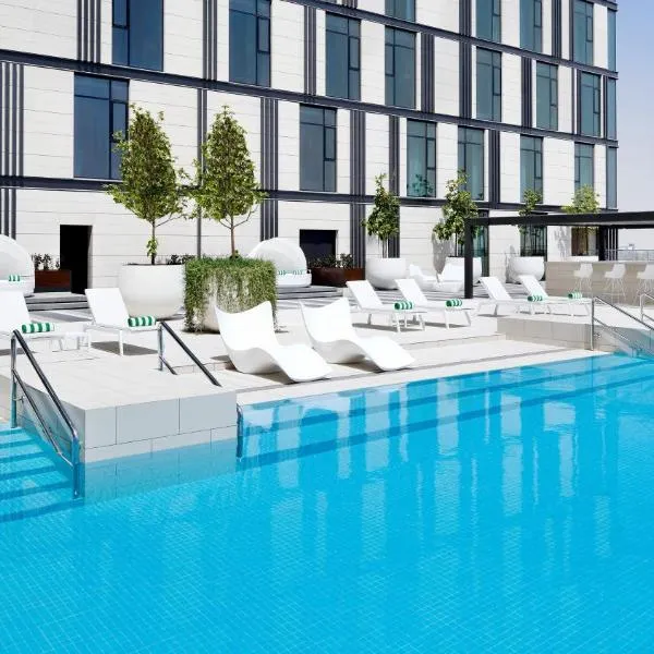 Holiday Inn Dubai Al-Maktoum Airport by IHG, hotel in Dubai