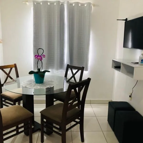 Apartamento em Floripa -Muito próximo ao Aeroporto, hotel in Florianópolis