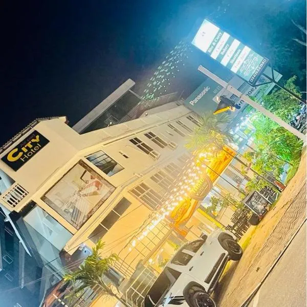 Airport City Hotel, hotel in Katunayake