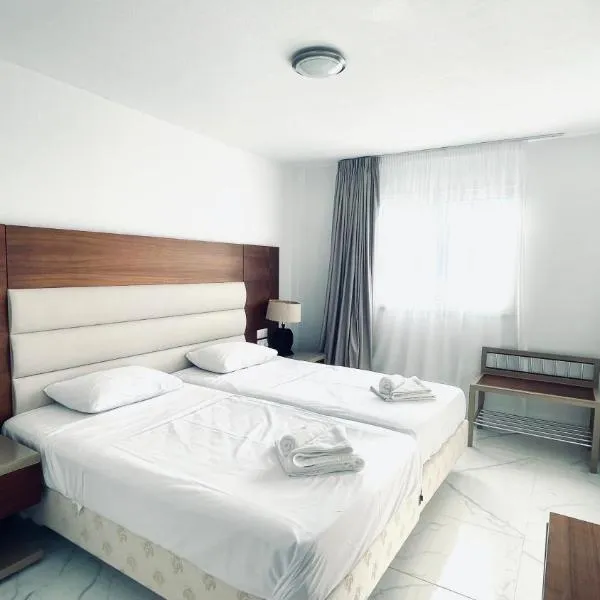 Fotoxenia Luxury Apts, hotel in Paralimni