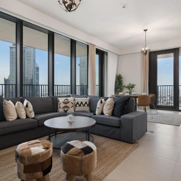 Breathtaking City Views From DT Apt with Terrace