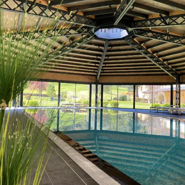 Le 1837, ξενοδοχείο σε Saint-Affrique