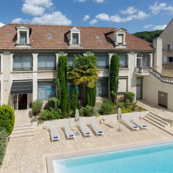 Hotel Le Renoir: Sarlat-la-Canéda şehrinde bir otel