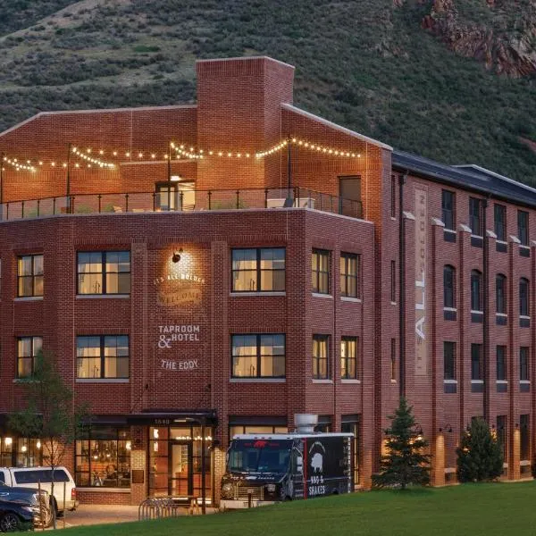 The Eddy Taproom & Hotel, hotel v destinaci Golden