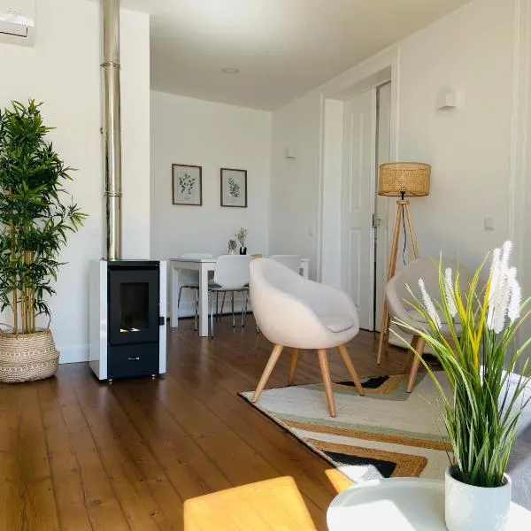 Casa Soure Suites and Apartments, hotel in Évora