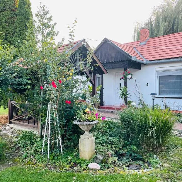 Noé Bárkája Vendégház, hotel in Nagyrákos