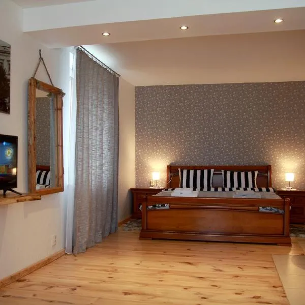 Emilie's Apartments, ξενοδοχείο στη Λιέπαγια