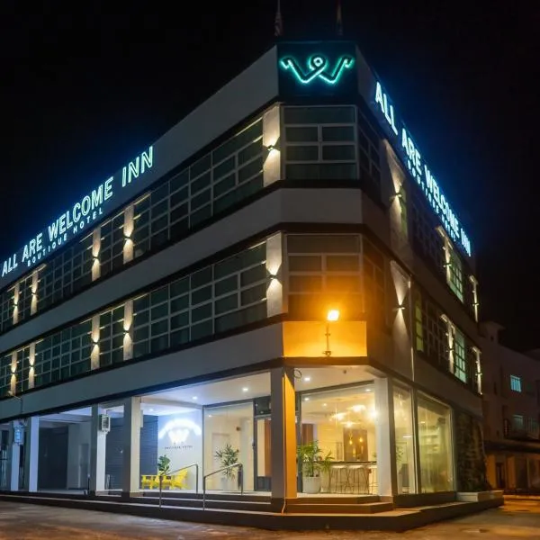 All Are Welcome Lawas Boutique Hotel, hotel in Lawas