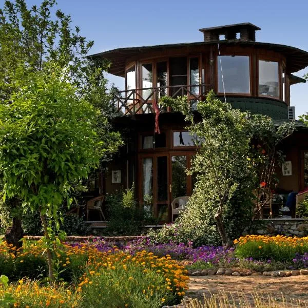 Perfect Home with Private Beach by Iznik Lake, hotel v destinaci Bursa