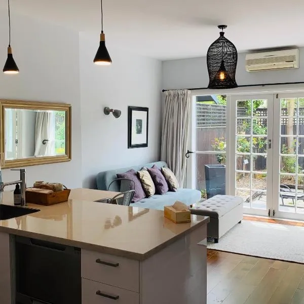 Uptown City Haven - Christchurch Townhouse，位于基督城的酒店