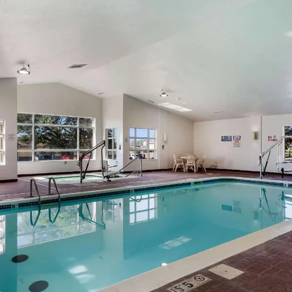 Quality Inn Lincoln Cornhusker, hotel di Lincoln