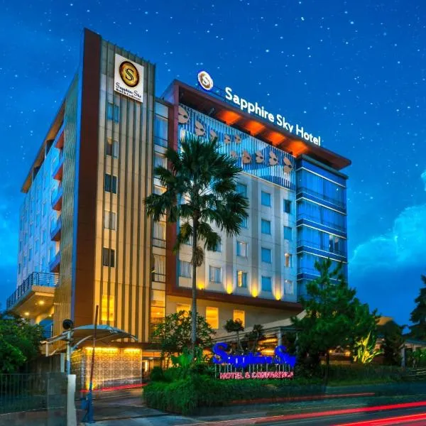 Sapphire Sky Hotel & Conference, khách sạn ở Serpong