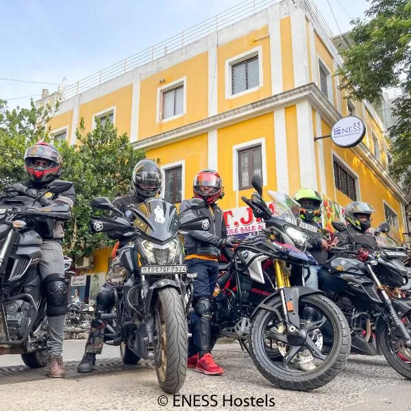 Eness Hostels Pondicherry, hotel in Puducherry