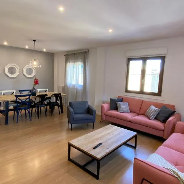 VTZ El Balcón a la Basílica II - vistas inmejorables a la Basílica del Pilar!，薩拉戈薩的飯店