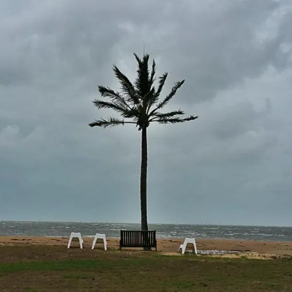 Sea View Villa. 2 bedroom. Sleeps 4. Free WIFI, hotel en Victoria Park