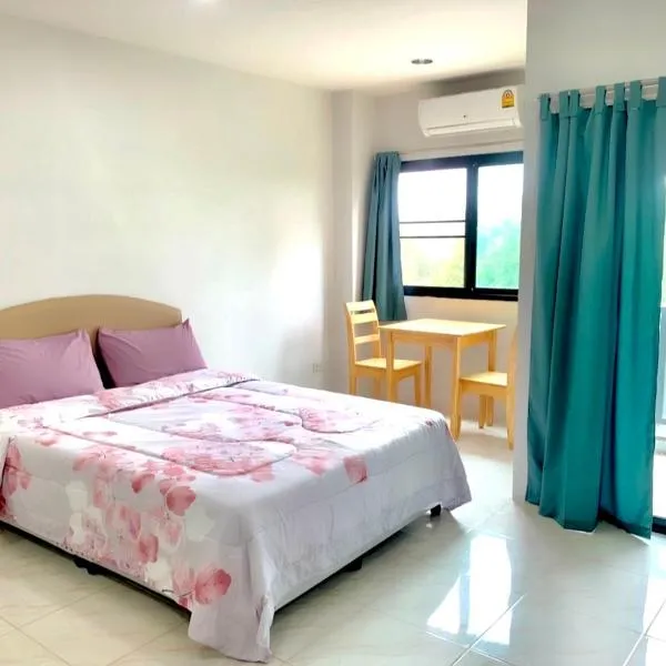 Baan Chomphu Pakchong 30 minutes from Khao Yai, ξενοδοχείο σε Ban Nong Sarai (1)