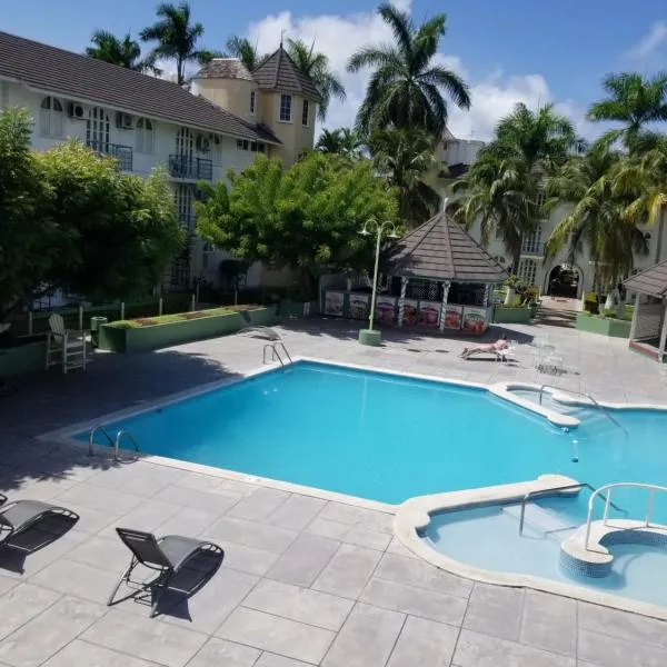 WINS On The Beach (@ Sandcastles Resort), Hotel in Ocho Rios