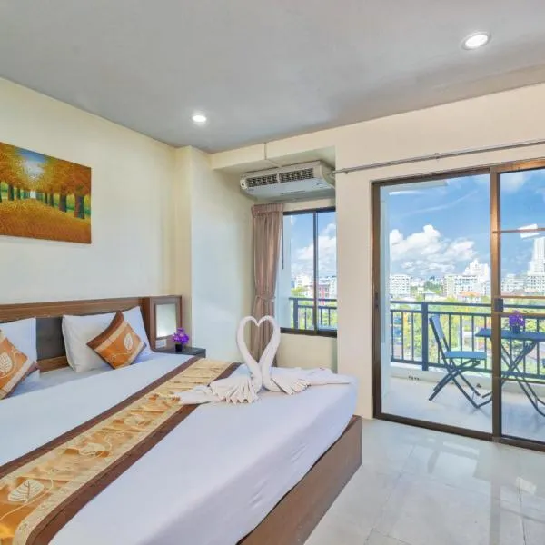 Lucky Buako Hotel Patong，位于芭东海滩的酒店
