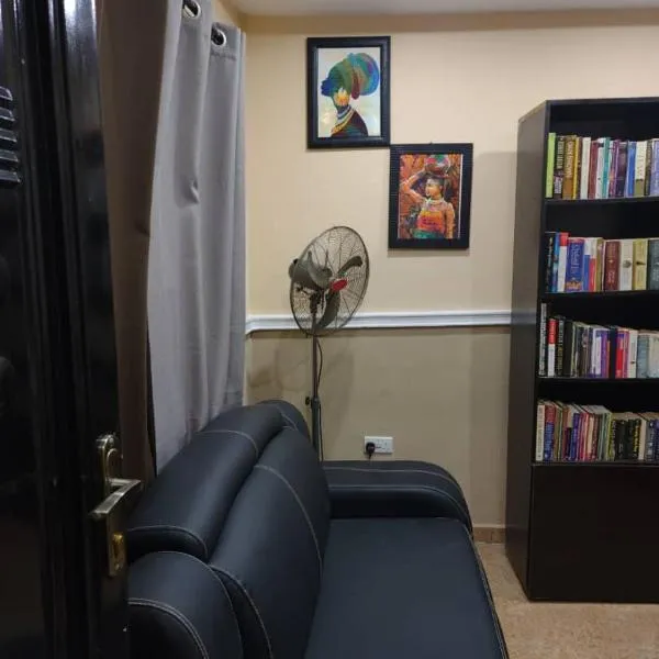 The Edgewood Manor, Entire Service apartment with 24 hours power, hotel in Akure