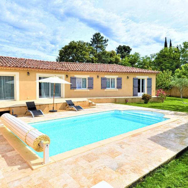 Beautiful Home In Mornas With 4 Bedrooms, Private Swimming Pool And Outdoor Swimming Pool