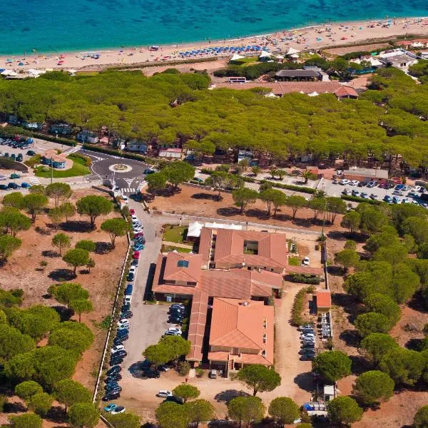 Hotel Petri Marini, hotel in Aglientu