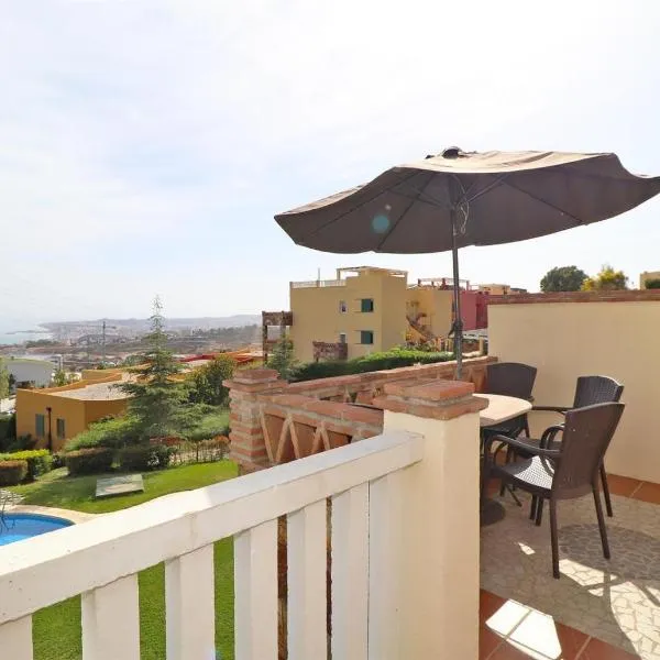 Rooftop Paradise Apartment, hotel in Benalmádena
