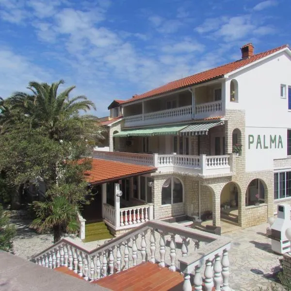 Palma Guesthouse, hotel in Rab