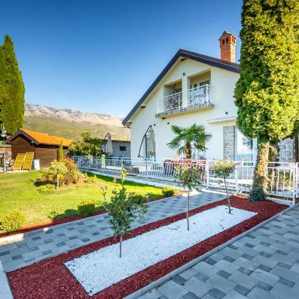 Risteski Apartments - St. Naum, hotel v destinaci Ohrid