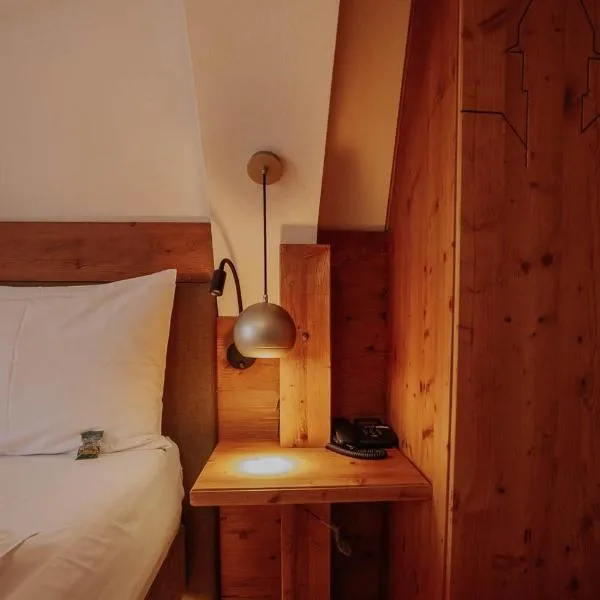 Hotel Gasthaus zur Sonne, hotel em Dinkelsbühl