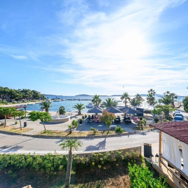 Apartments Oto