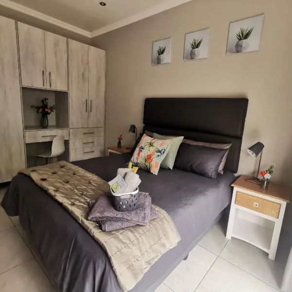 Utopia Guest House, hotel v destinaci Alberton