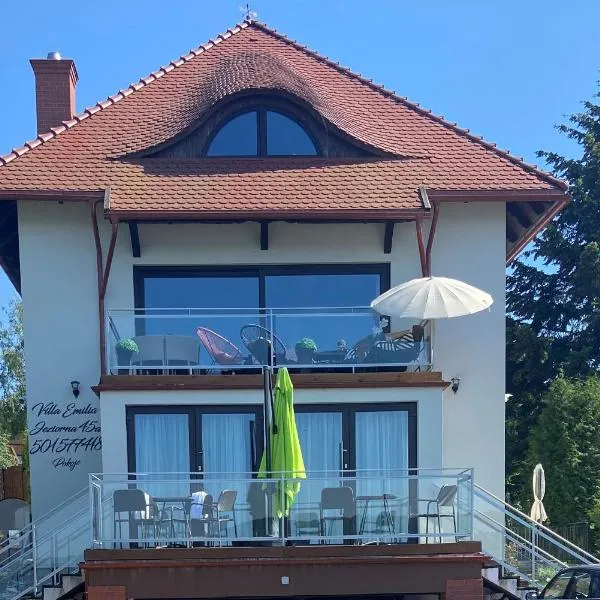 Apartamenty nad jeziorem charzykowskim Villa Emilia, hotel v destinaci Charzykowy