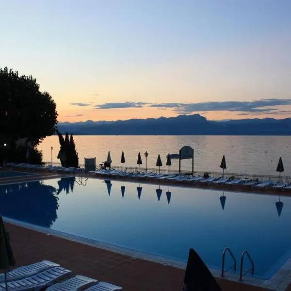Camping Wien, hotel in Peschiera del Garda