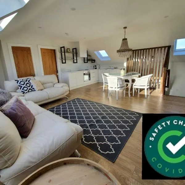 Cong Getaway Lodge, Hotel in Mayo