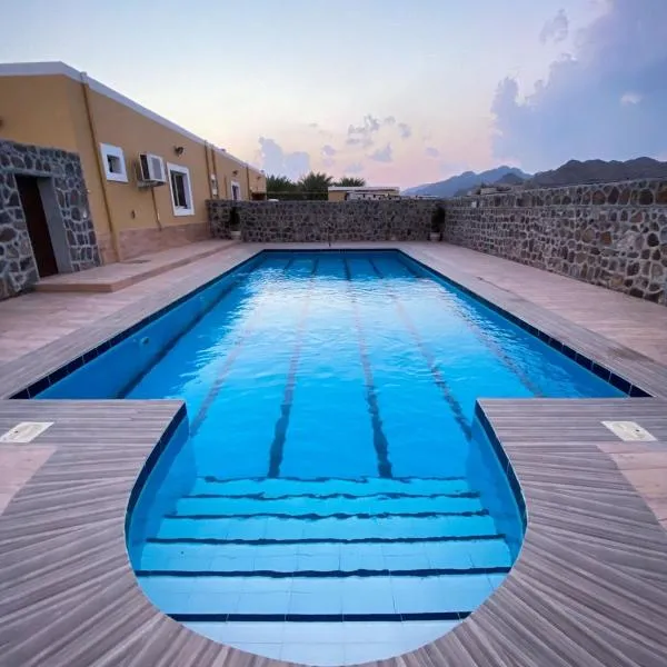 Algor Farm, hotel in Qūr