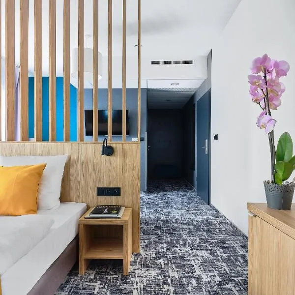 Tennis & Country Club Hotel, Hotel in Giebułtów