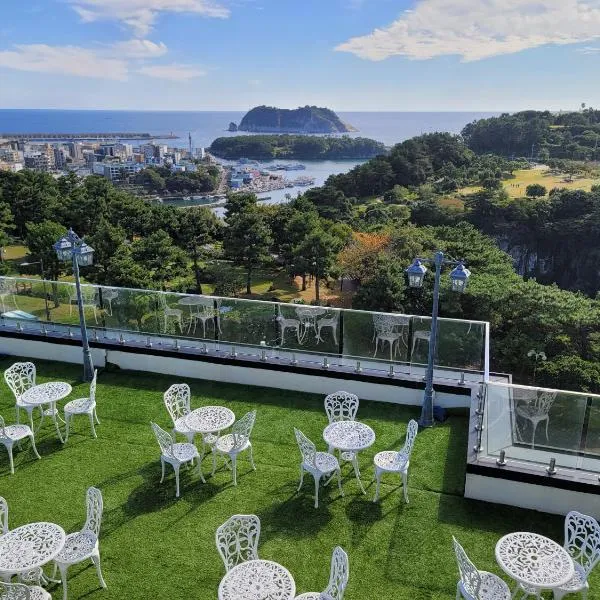 Casaloma Hotel, hotel in Seogwipo