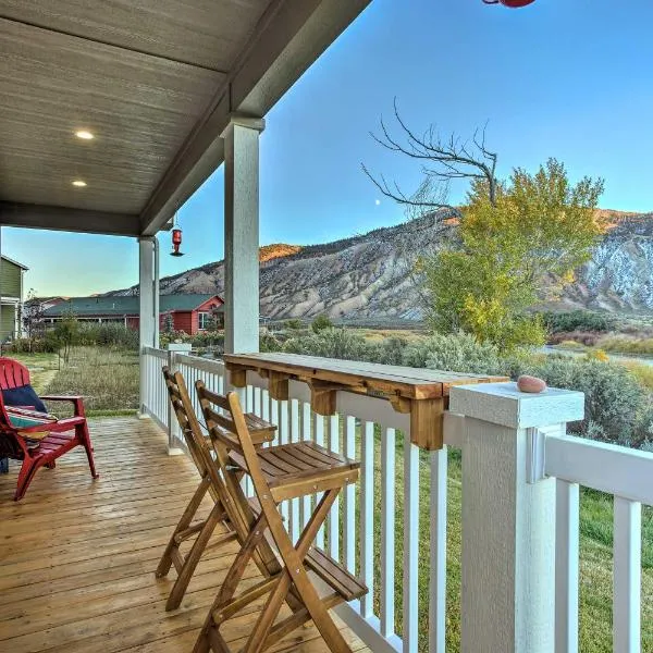 Magnificent Gypsum Retreat on the Colorado River!, hotel en Gypsum
