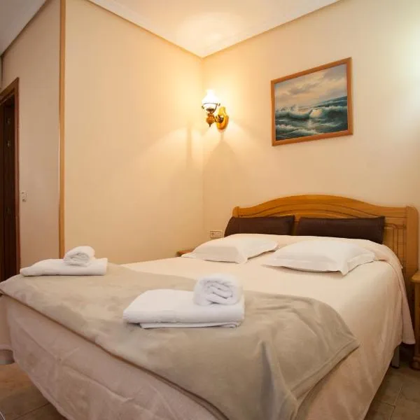 Hospedaje Los Rosales, hotel in Madrid