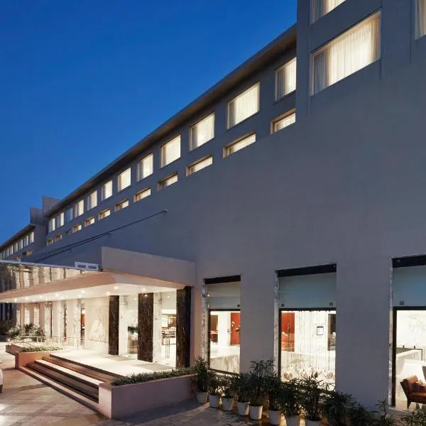 Courtyard by Marriott Bilaspur, hotel v destinaci Bilaspur