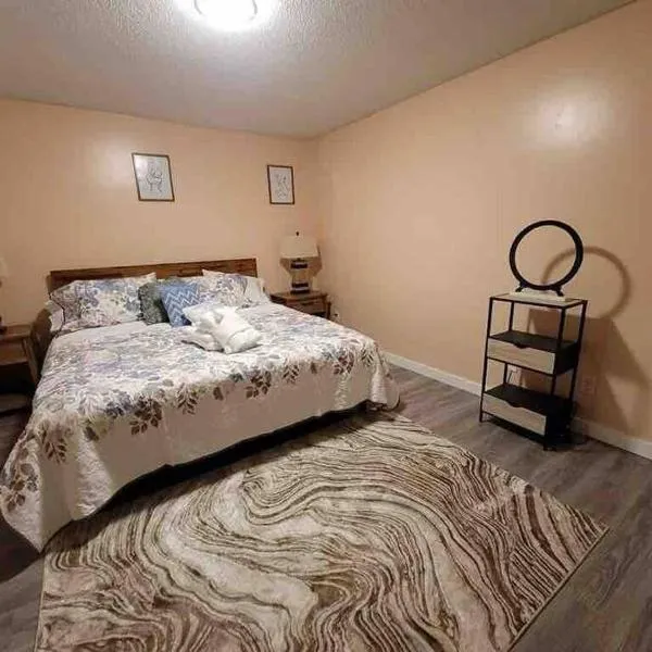 Elegant 2-bedroom pet-friendly villa w 2 parking spaces, hotel in Hilton Head Island