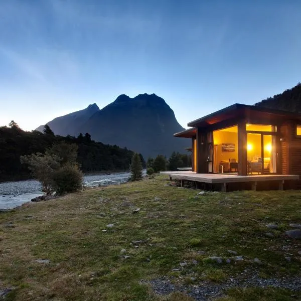 Milford Sound Lodge, hotel in Milford Sound