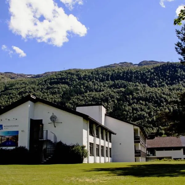 Nordfjord Hotell, hotel in Nordfjordeid